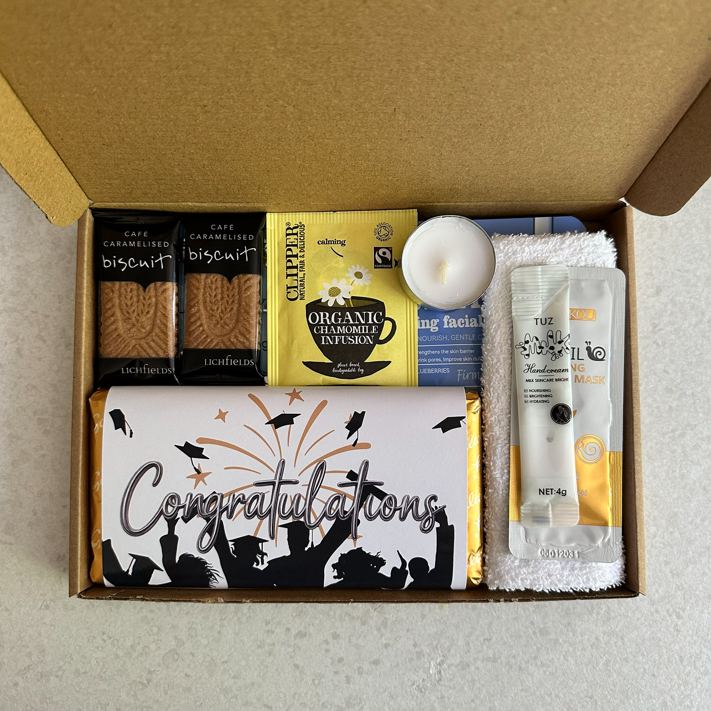 Graduation celebration gift set