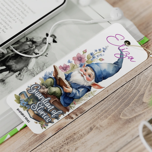 Cute gnome sitting on a stack of books – custom name aluminium bookmark with tassel