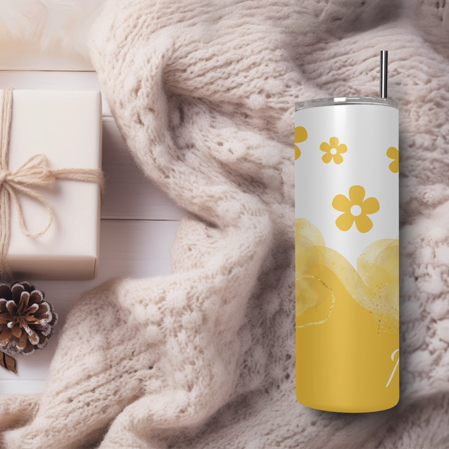 Daisy travel cup with name