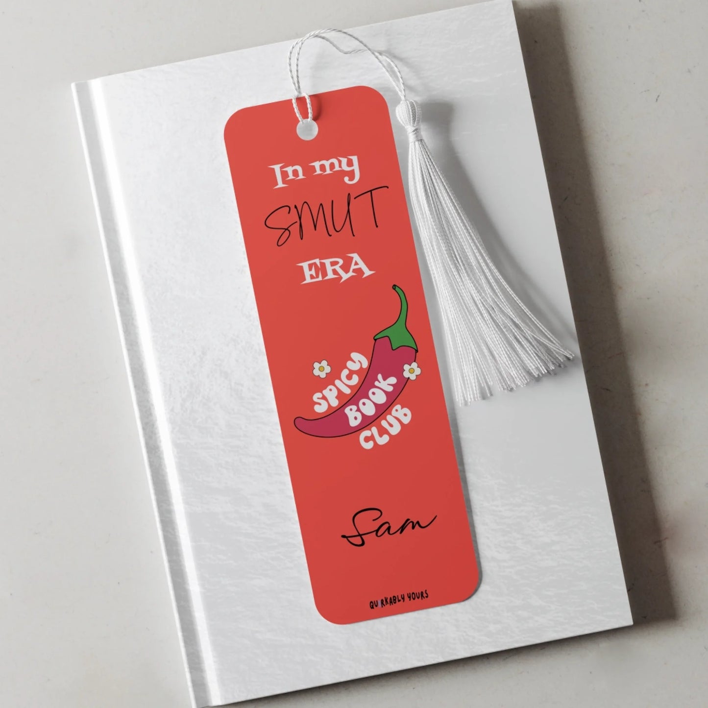 Sassy reading accessory for romance readers
