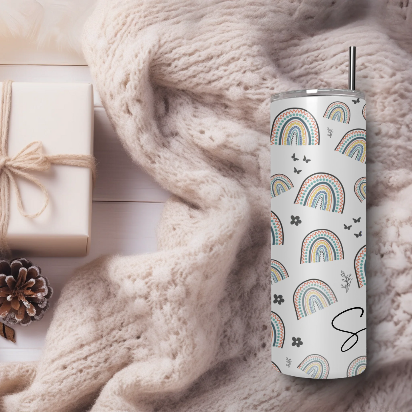 Create a gift set for women or men with a personalised insulated tumbler cup