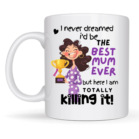 Funny mum mug with cartoon trophy design